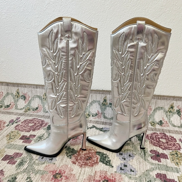 New Steve Madden Kinzee Pointed Toe Cowboy Boots - Picture 5 of 12